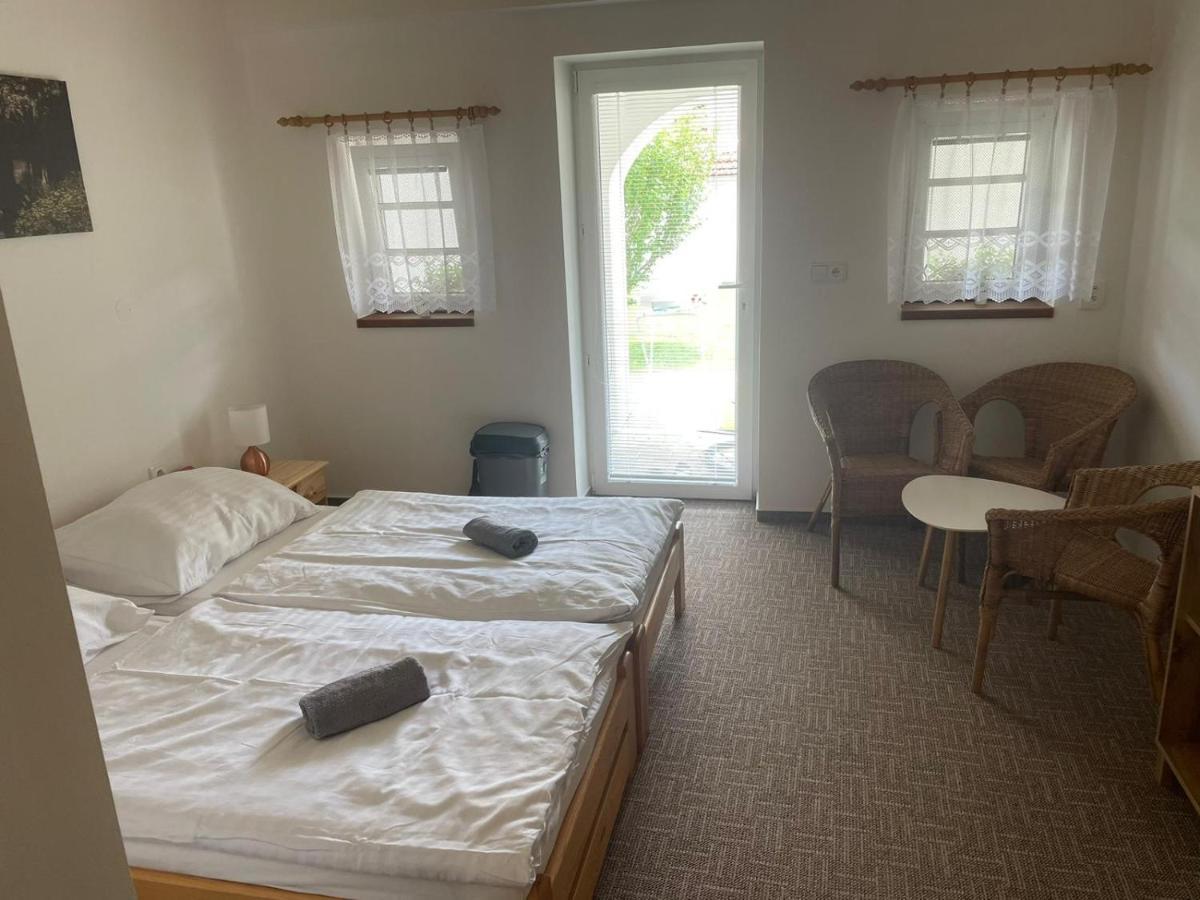Apartmány u Pálavy Přítluky Esterno foto