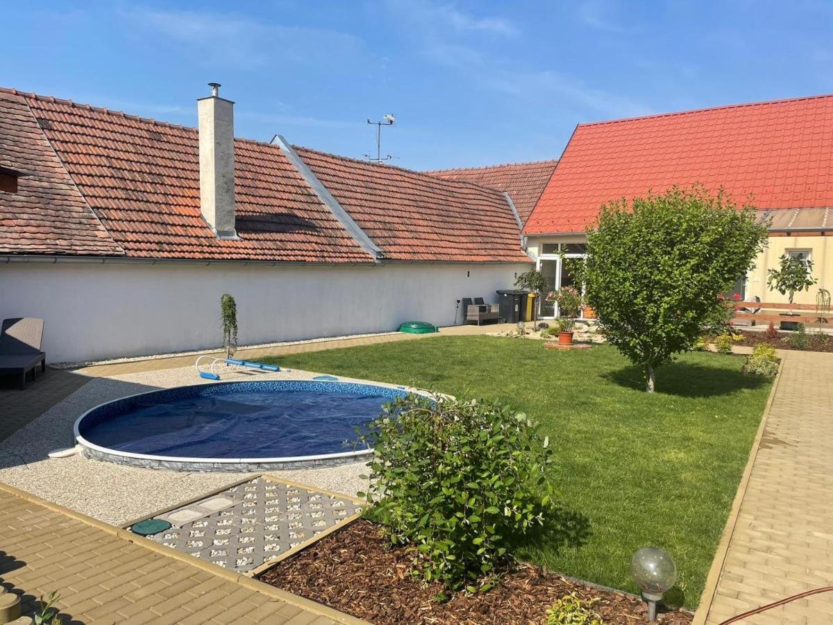 Apartmány u Pálavy Přítluky Esterno foto